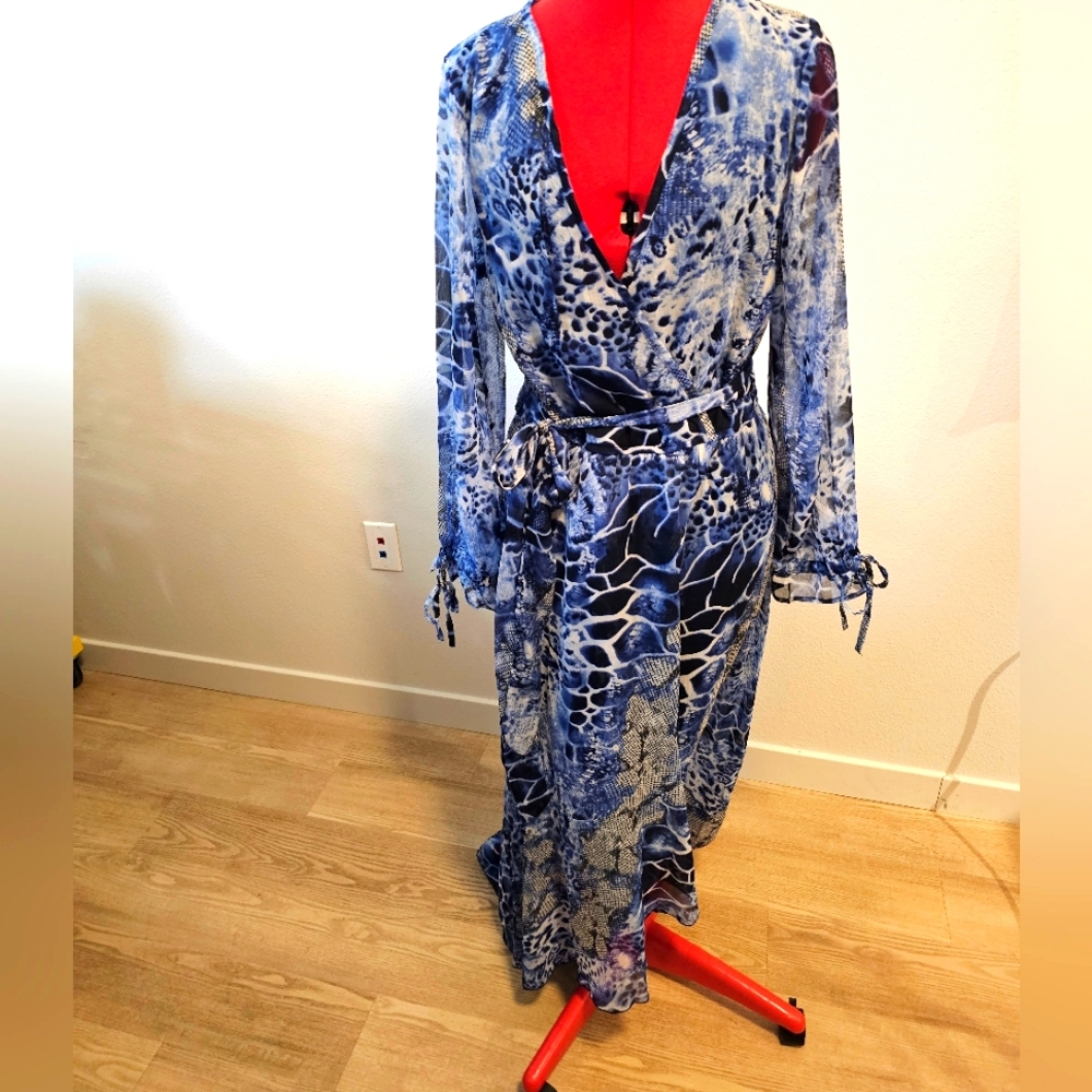 Kendall & Kylie Blue & White Animal Print Maxi Dress
